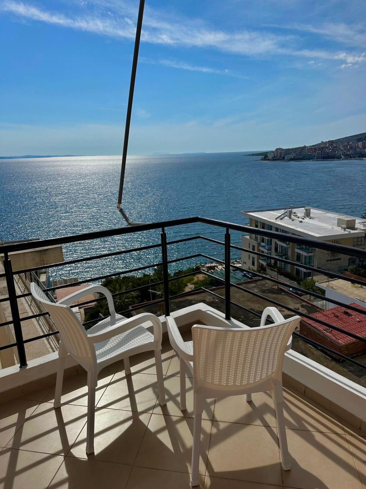 Esmeralda Apartaments Sarandë Exterior foto